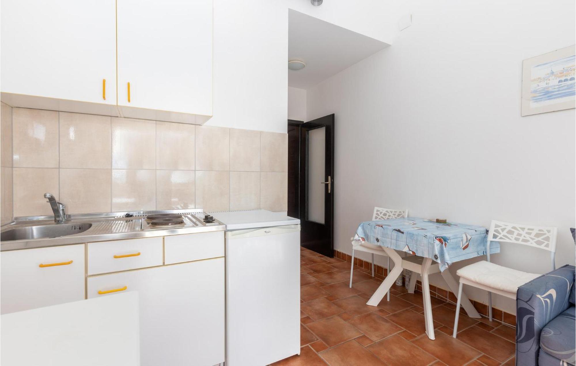 Nice Apartment In Jadranovo With Kitchen Luaran gambar